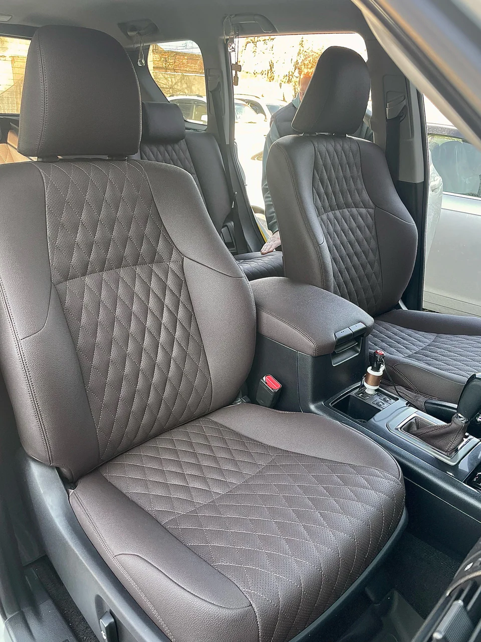 Land Cruiser Prado 150 — замена ткани на экокожу — фото работы АвтоАтелье24 в Красноярске