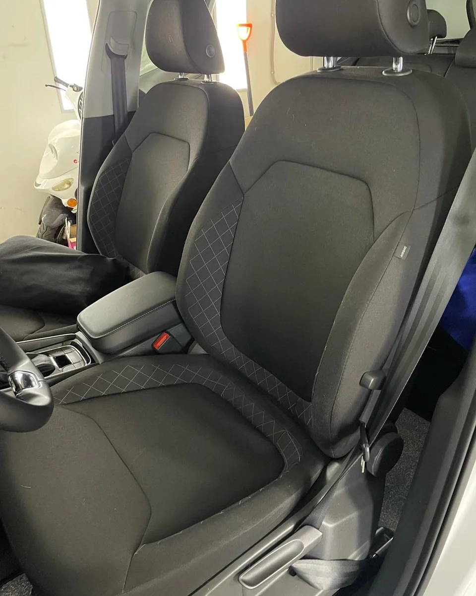 Skoda Kodiaq — сиденья в замше и экокоже — фото работы АвтоАтелье24 в Красноярске