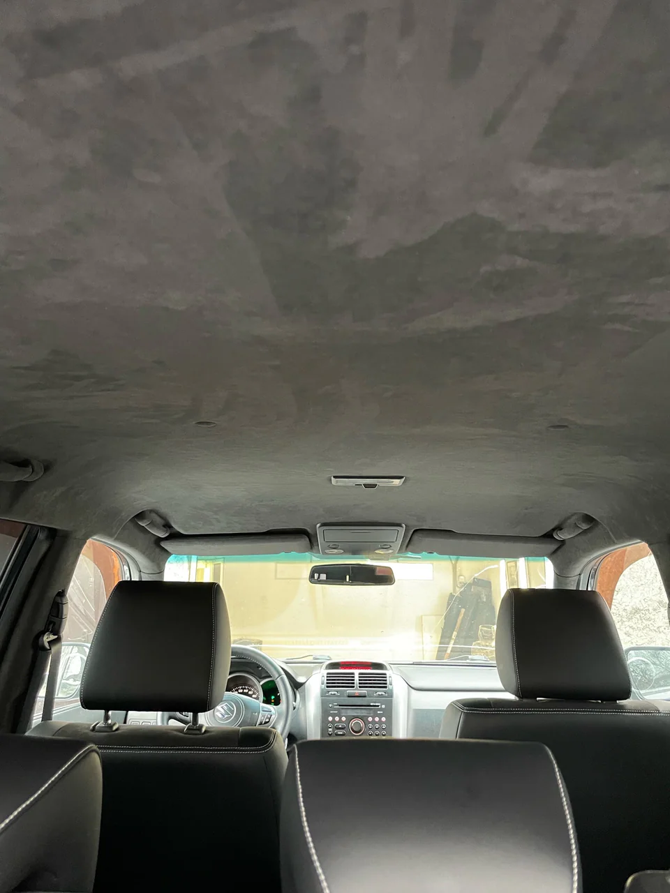 Suzuki Grand Vitara — поэтапное обновление салона — фото работы АвтоАтелье24 в Красноярске